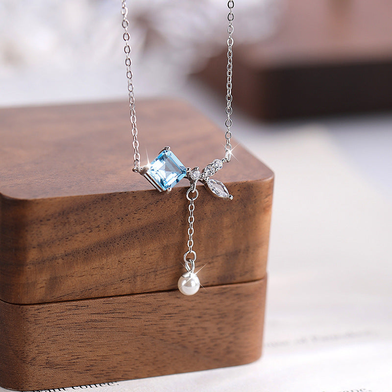 Geometric Pendant Necklace for Women – Natural Crystal Stone, Sterling Silver, Dainty Light Luxury Viral Clavicle Chain