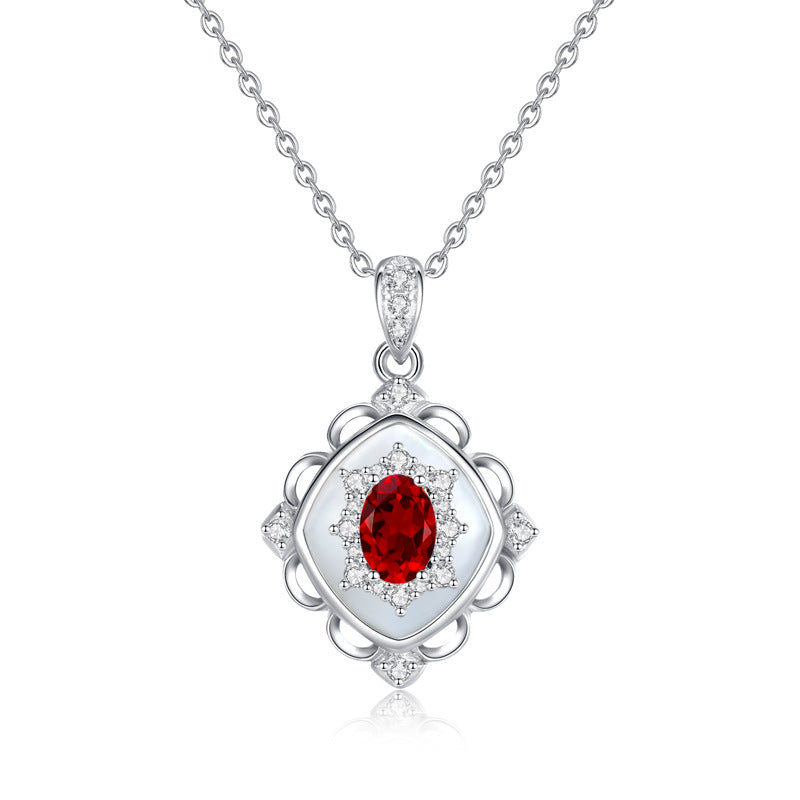 Tarnish-Free Necklace for Women – Natural Crystal Pendant, High-End Designer Clavicle Chain