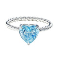 Anillo de topacio en forma de corazón