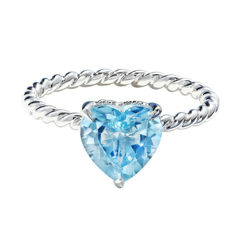 Anillo de topacio en forma de corazón