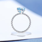Anillo de topacio en forma de corazón