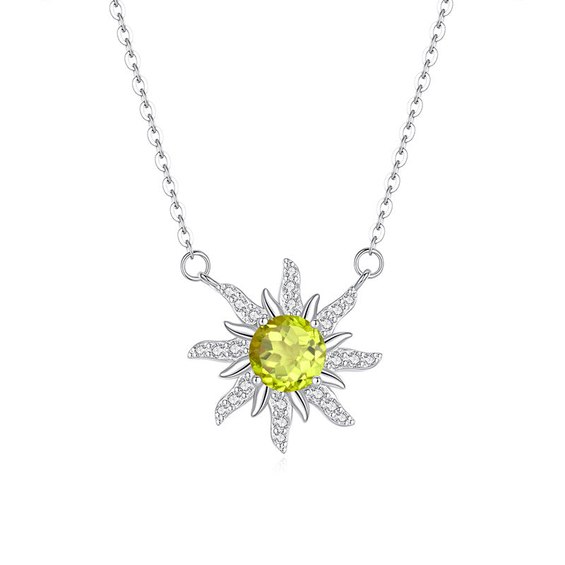 Collar de plata de ley con gemas y diseño de flor de sol