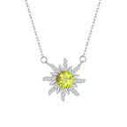 Collar de plata de ley con gemas y diseño de flor de sol