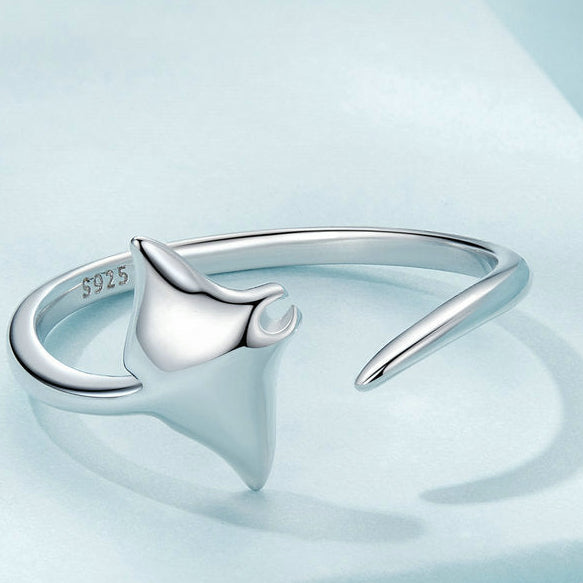 Manta Silver ring