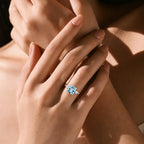 Bague en topaze bleue carrée