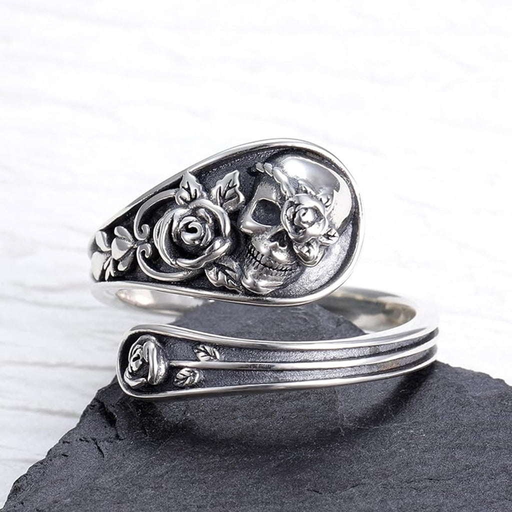 Anillo ajustable de plata de ley con rosa y calavera