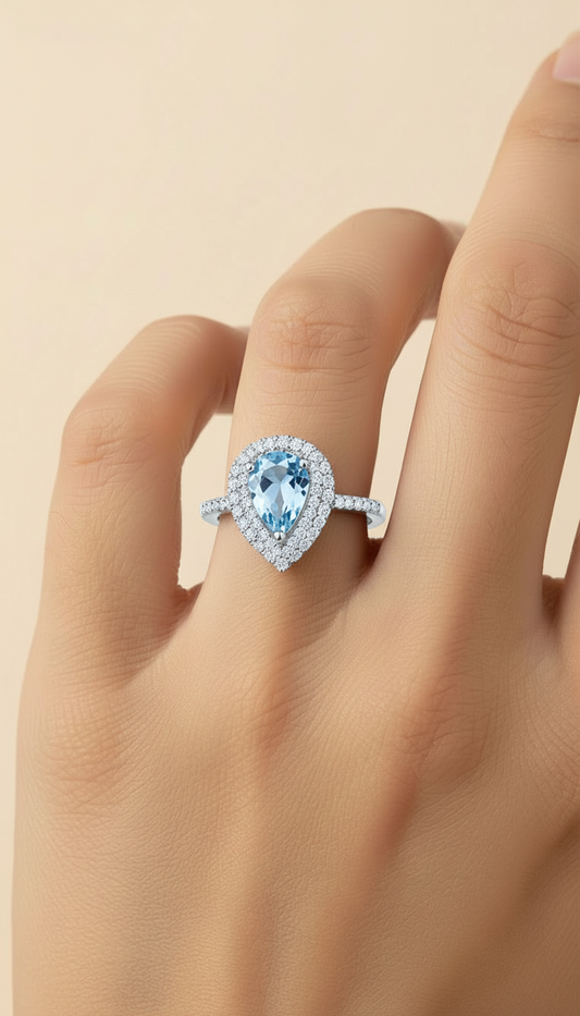 Anillo de plata de ley con topacio azul Aqua Drop
