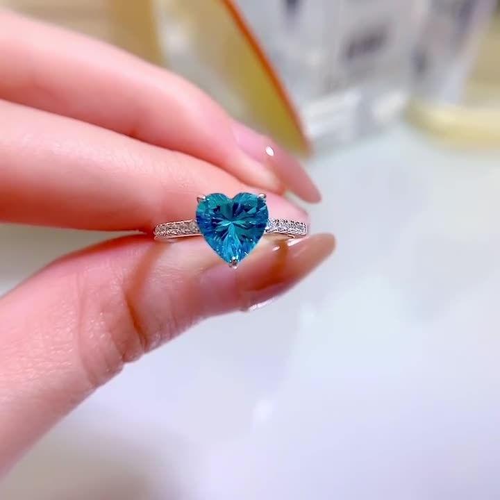 Anillo Corazón Aguamarina